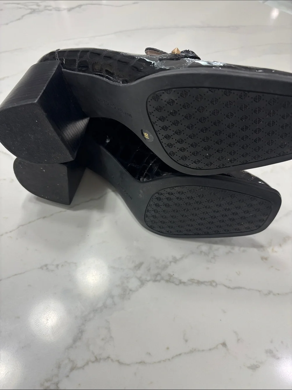 ANTONIO MELANI sleek patent